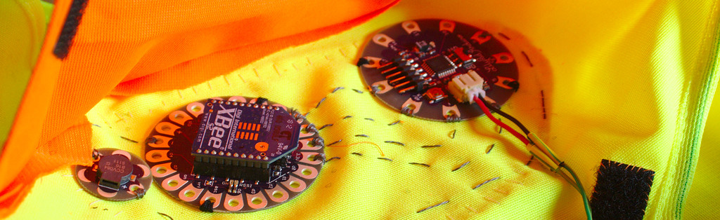 Close-up of the electronics used for the prototype in high visibility vests © Daniel Auferbauer